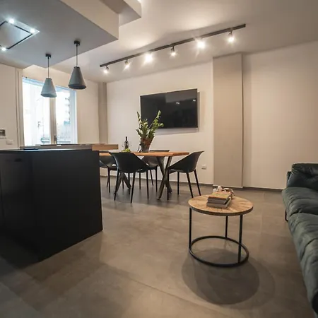 Piazza Mazzini 90 Mq 5 Апартаменты