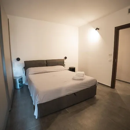 Piazza Mazzini 90 Mq 5 公寓